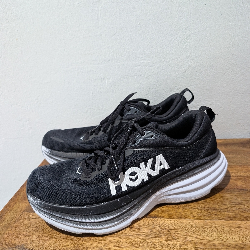 Hoka‎ One One Bondi 8 Women’s Size 10B 1127952 BWHT BLACK/WHITE Running Shoes